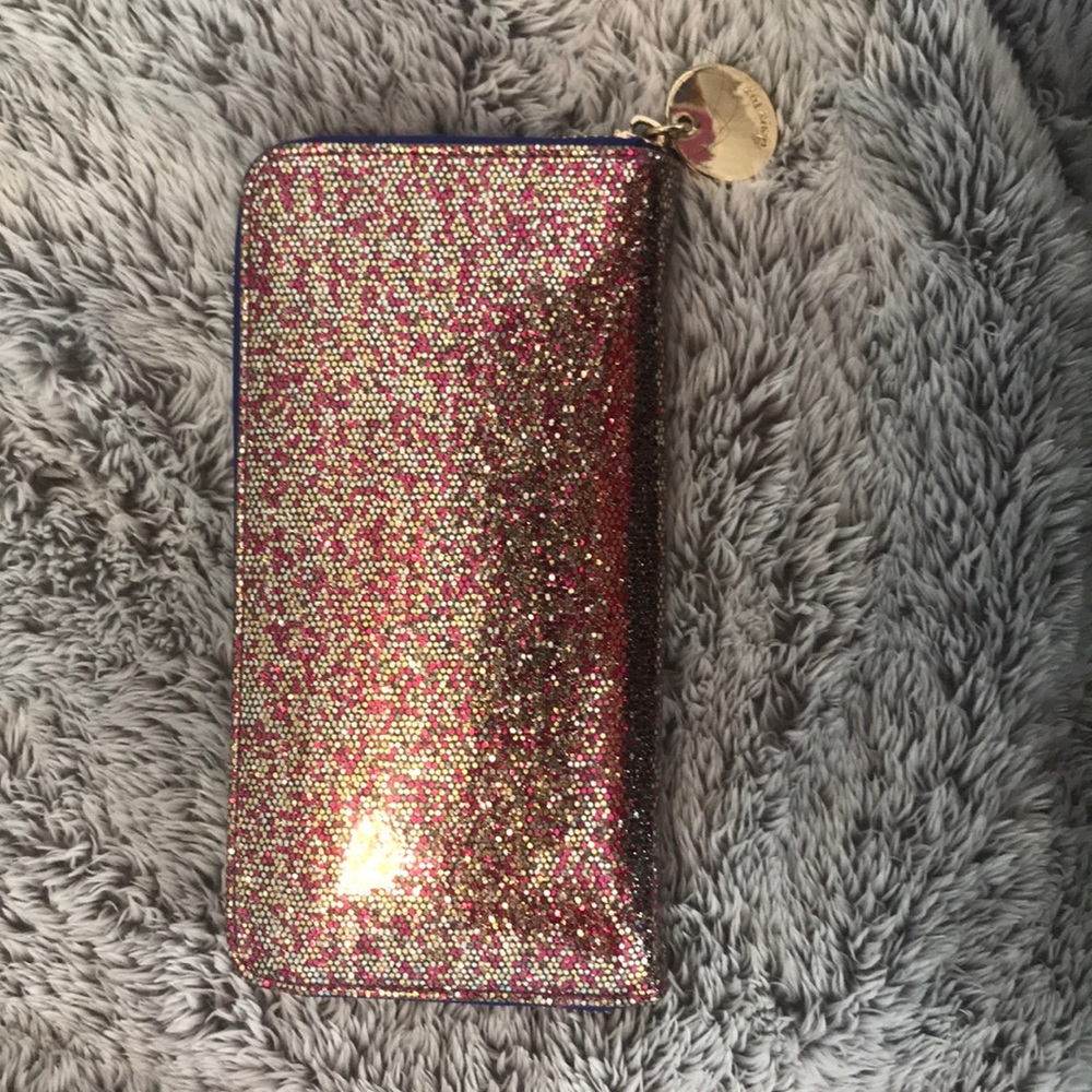 Clutch wallet